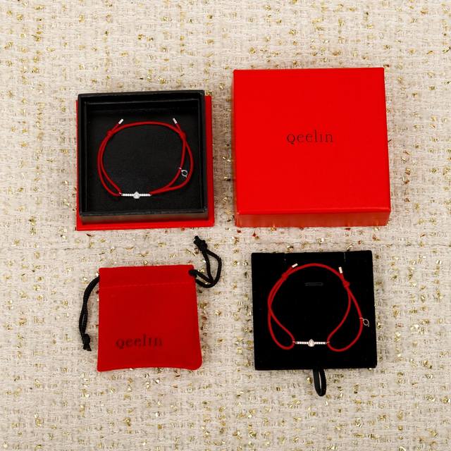 We offer a mini gourd bracelet with diamonds and a red string, part of the new