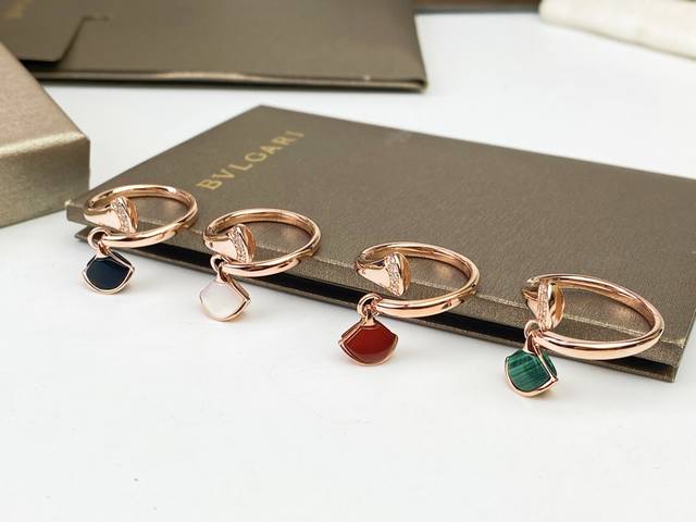 Bvlgari Diva Dress Collection fan-shaped black agate, red agate, white mother-of