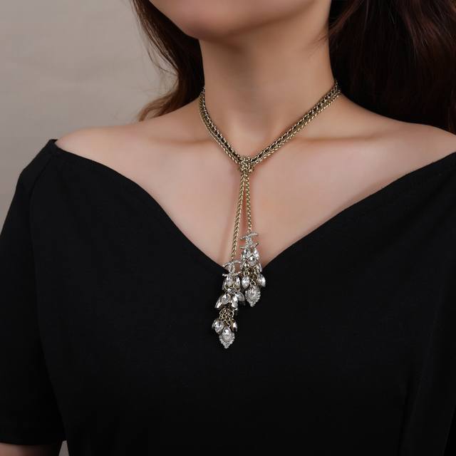 Chanel new necklace counter synchronous new double C necklace exquisitely craft