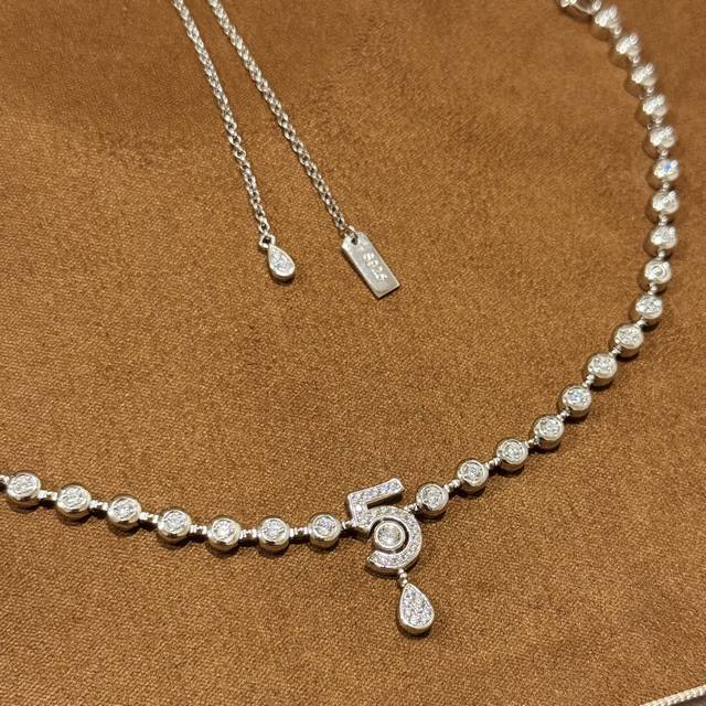 A6408 New Chanel-style classic five-character tassel all-star necklace, one-to-o