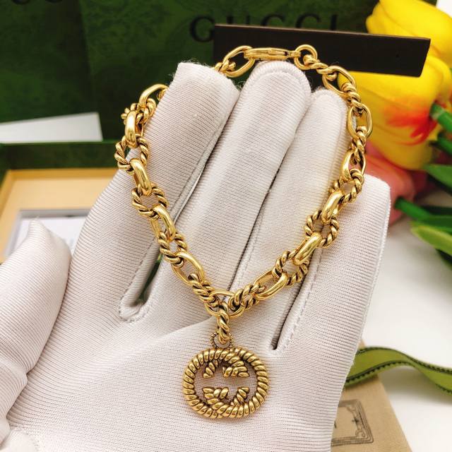 No. Gsl0027 Gucci set interlocking Gg bracelet