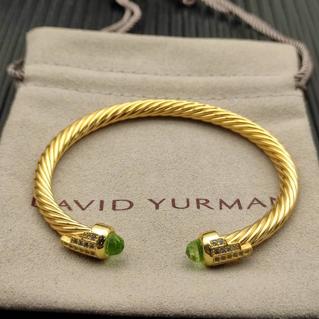 David Yurman gold 5mm 5-row light green diamond bracelet. Light green diamonds.