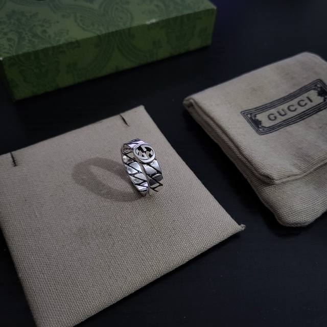 Counter hot item Factory direct sales counter version Guuc* ring