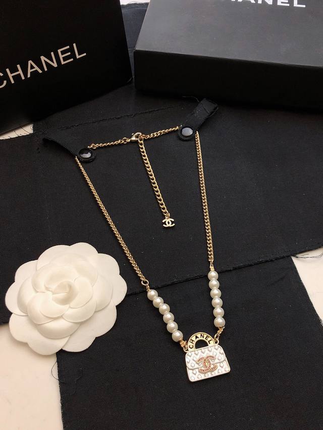 Today's new style Chanel necklace hot-selling new style Zp Chan 23 diamond patt
