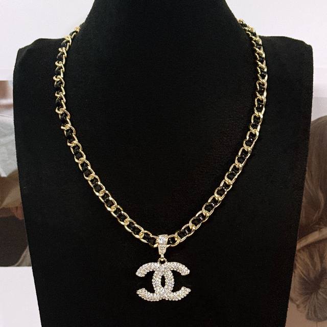 Xiaoxiang full diamond pendant braided chain necklace
