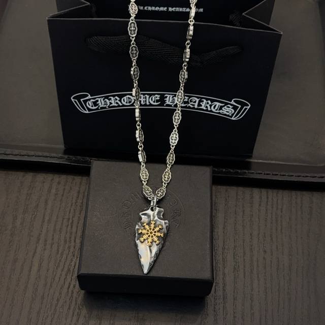 New counter quality Chrome Hearts classic retro cross necklace spear and arrow