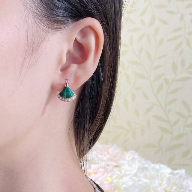 V Gold Bulgari hem diamond dress earrings with malachite, a Qixi Festival exclus