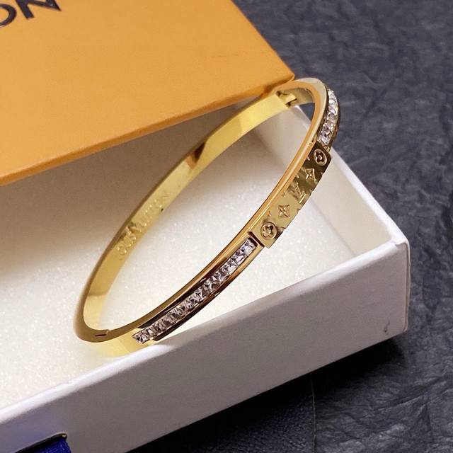 New arrival, original LV bracelet from Louis Vuitton, made with the same materi