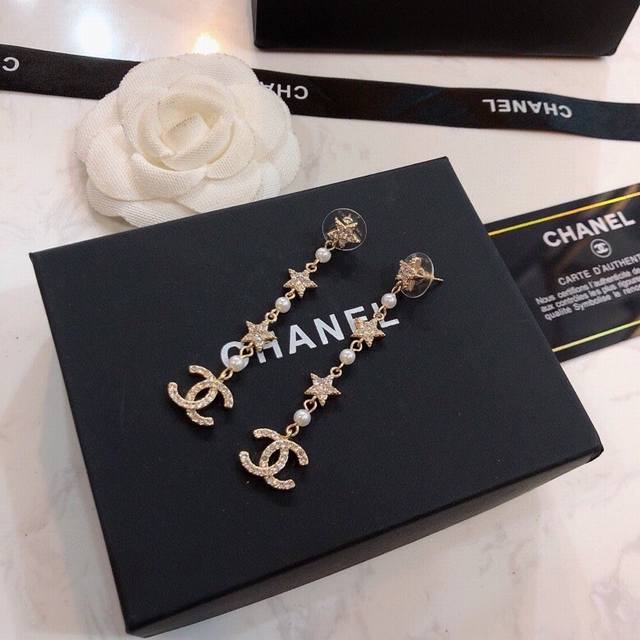 Chanel's latest star earrings are the hottest selling model on the market! 1:1 m