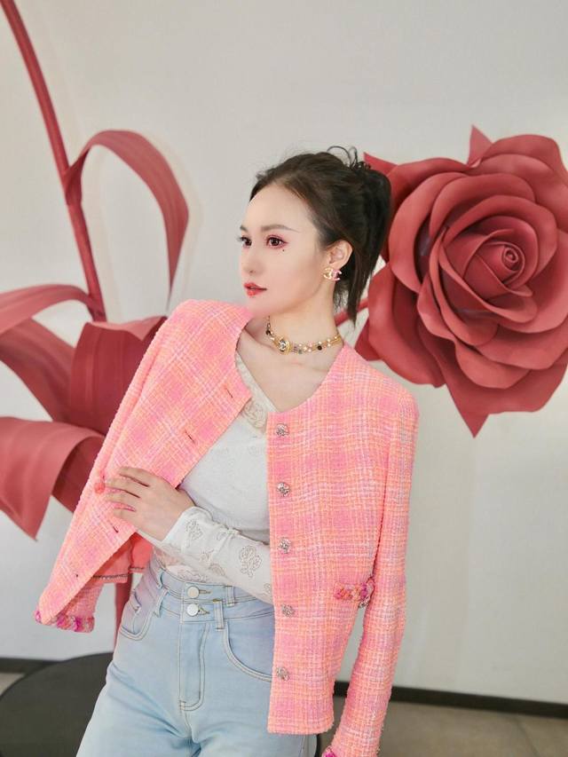 We're producing a first batch of 5850! Large quantities available, please inqui