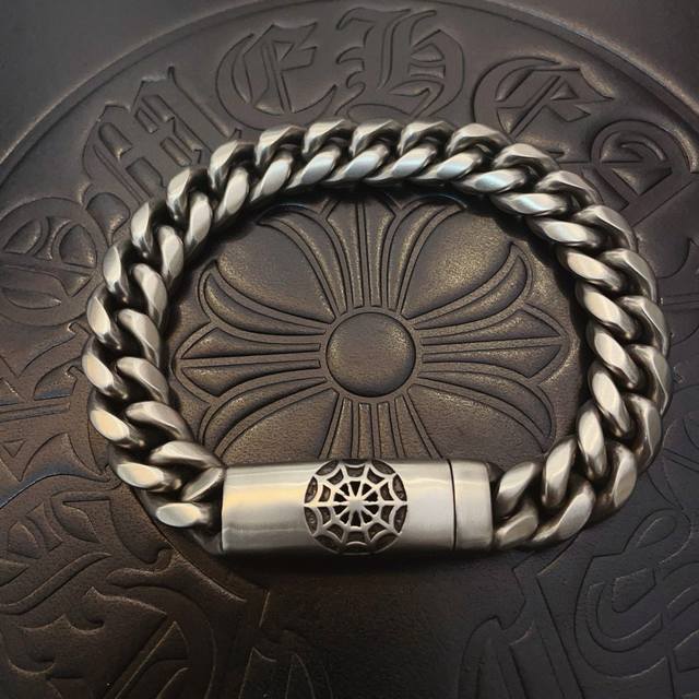 New counter quality Chrome Hearts classic retro bracelet, with different concav