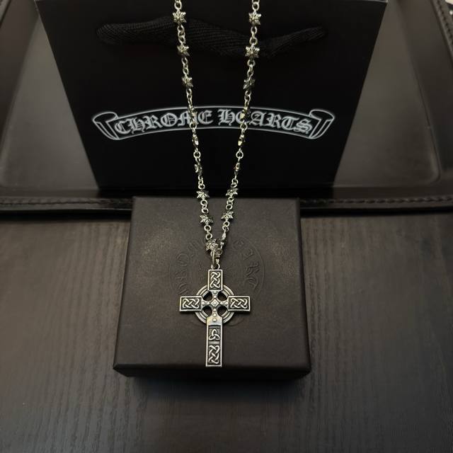 New counter quality Chrome Hearts classic retro six-pointed star necklace cross