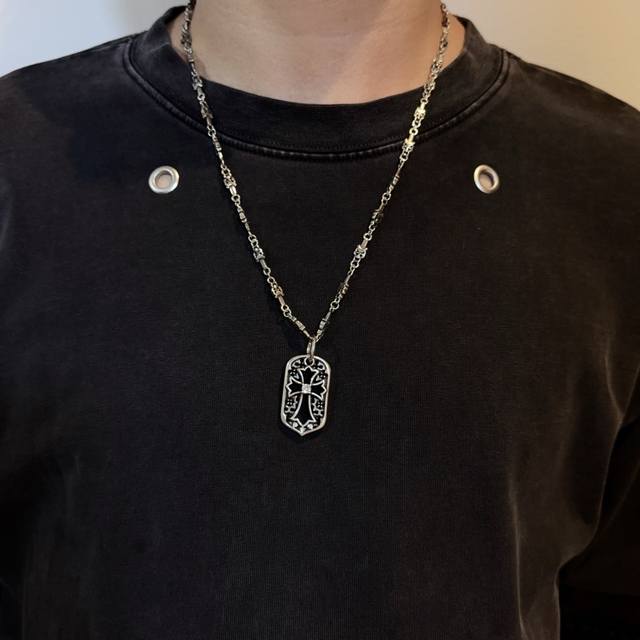 New counter quality Chrome Hearts classic retro sword necklace, square cross pe