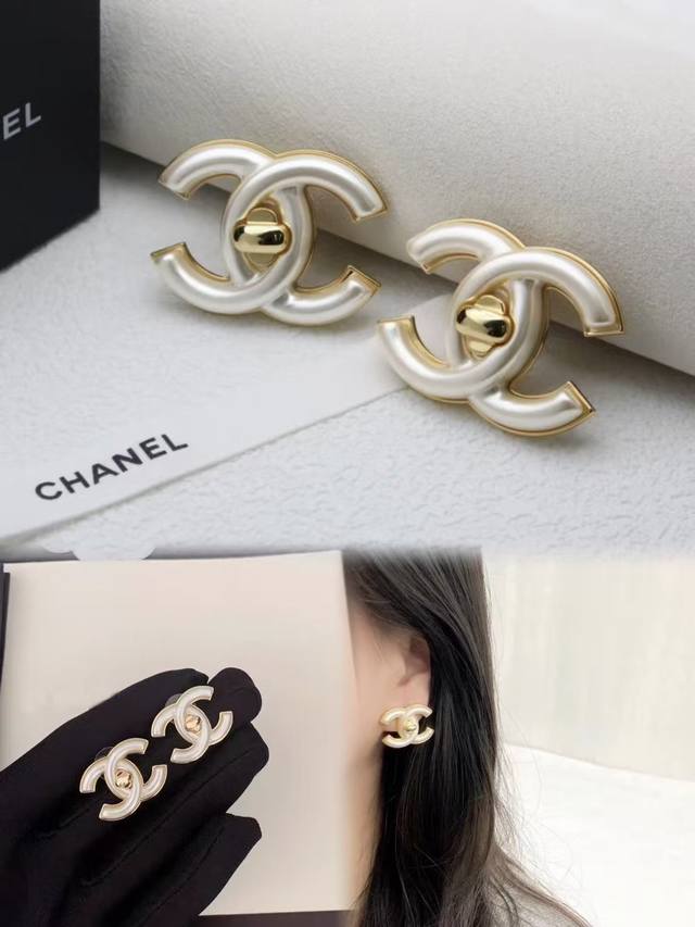 Chanel earrings come in a variety of styles, including the 2025 Spring/Summer me