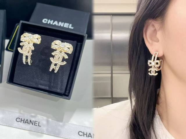 Chanel Chanel butterfly flower earrings are exquisitely designed. The 25A hollow