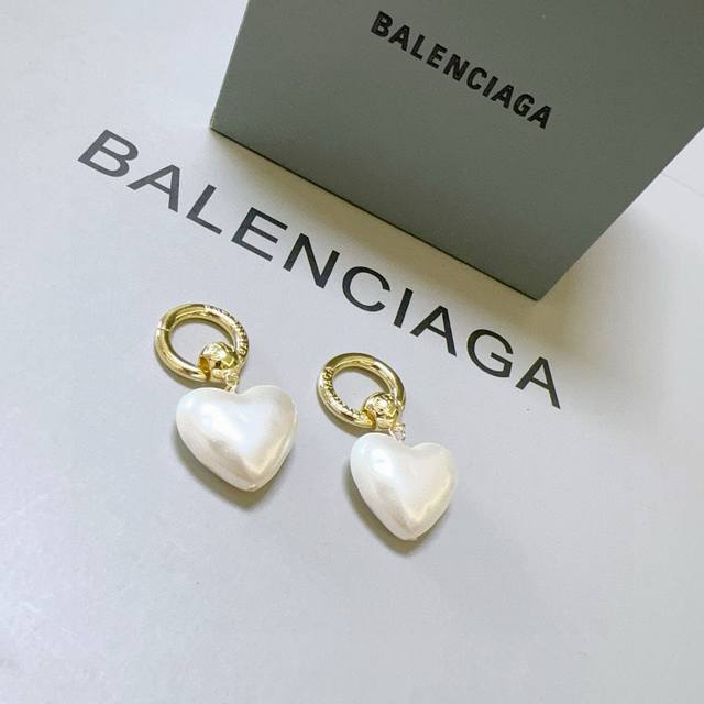 Balenciaga Balenciaga earrings king series counter synchronous update simple pea
