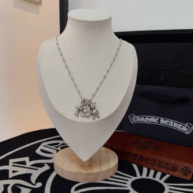 New counter quality Chrome Hearts cross necklace with concave and convex shapes