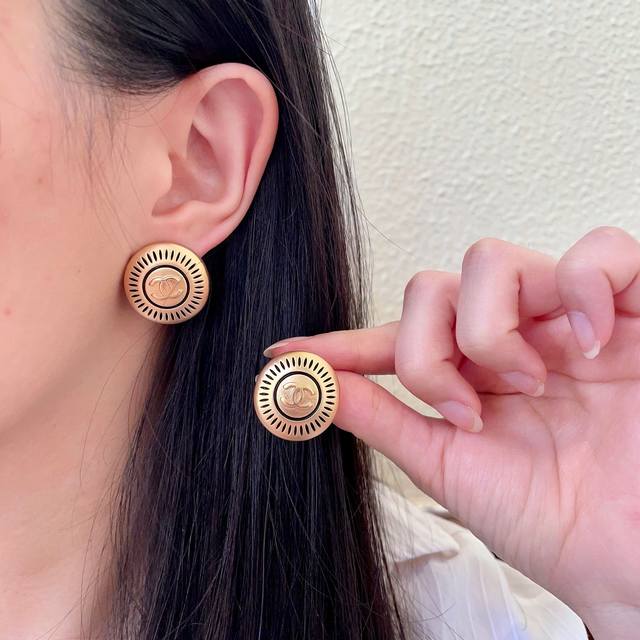 Chanel classic double C earrings