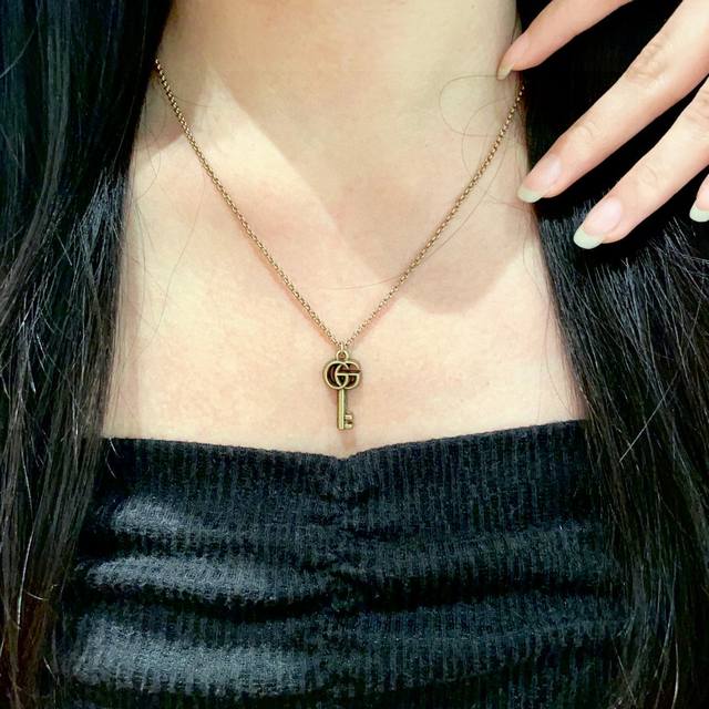 Gucci classic double G key necklace