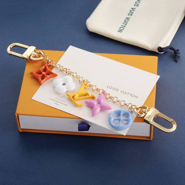 Donkey's new candy-colored pendant keychain pendant New Louis Vuitton Lv and 90
