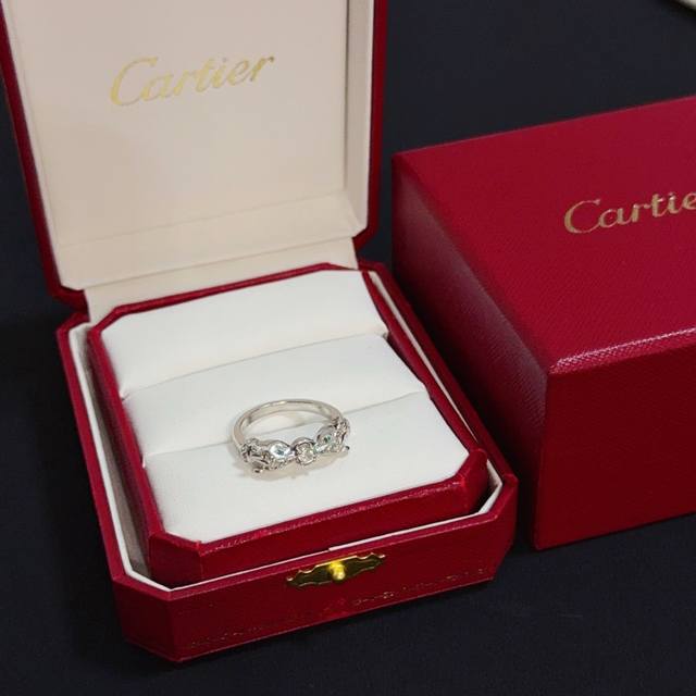 Cartier diamond ring, high-end custom version, diamond-set craftsmanship, V-gold