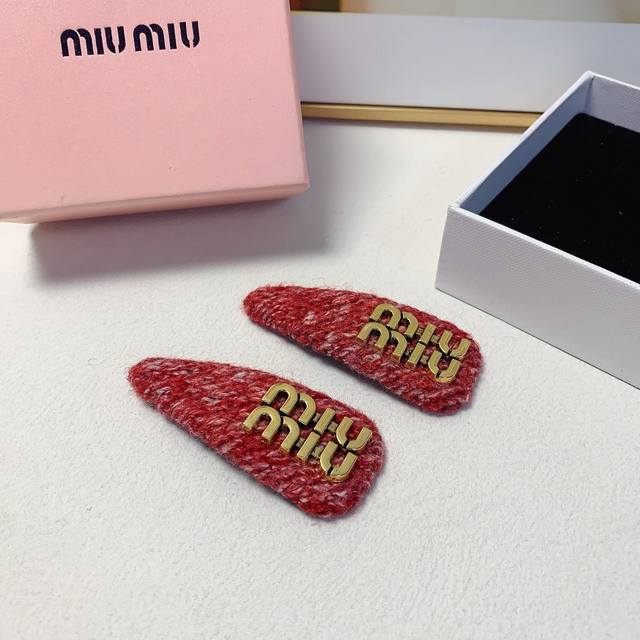 miumiu Miu Miu Miumiu hair clip thick retro logo side clip bangs clip Bb clip pr