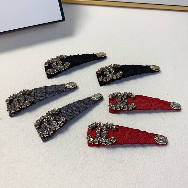 chanel Xiaoxiang Chanel hairpin Double C full diamond logo side clip bangs clip