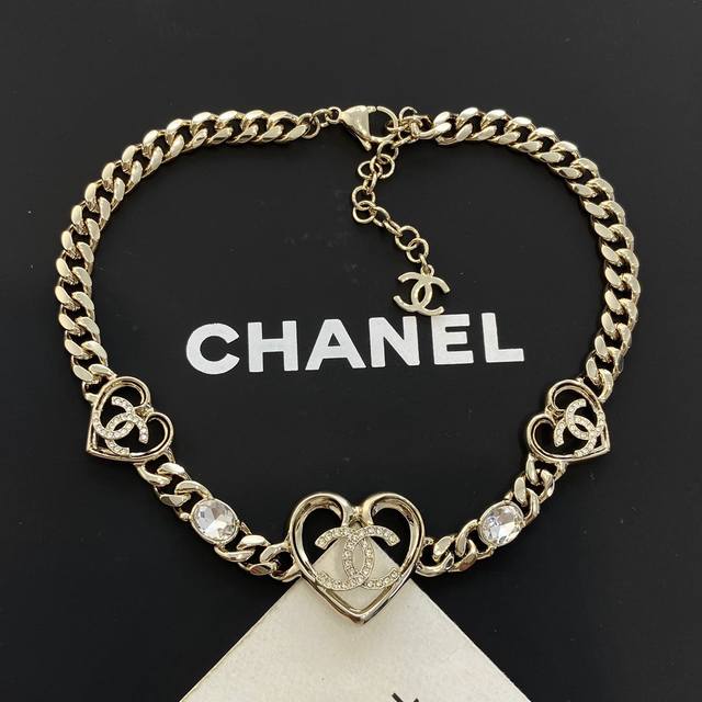 Xx711 Ch Nel Xiang'er 23C Hollow Heart Necklace Choker Adjustable length, can be