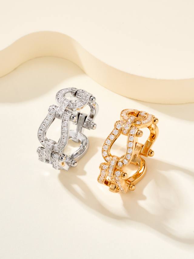 Frde horseshoe buckle ring, size 5678, looks amazing in person! Super sparkling!