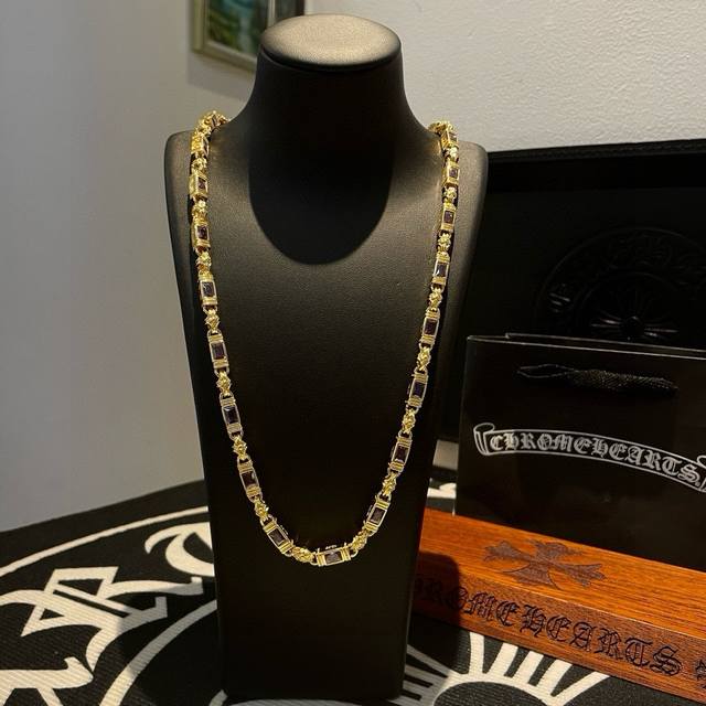 is a popular live broadcast on Douyin, Kuaishou, Ins and Xiaohongshu. The new c