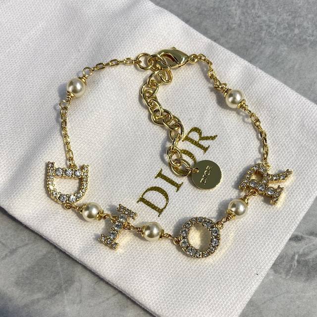 Ds0483 Di R 25 new letter pearl braceletThe magic tool for all seasons, because