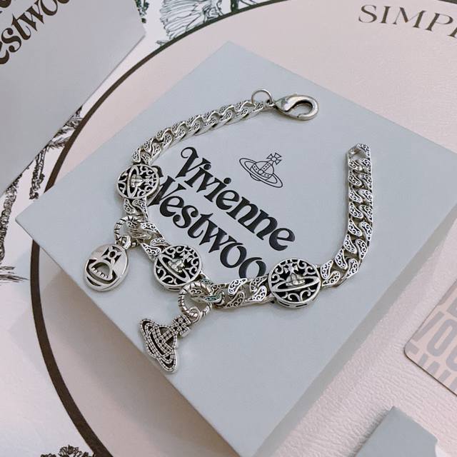 High-quality Queen Mother's counter exquisite version Thai silver style bracele