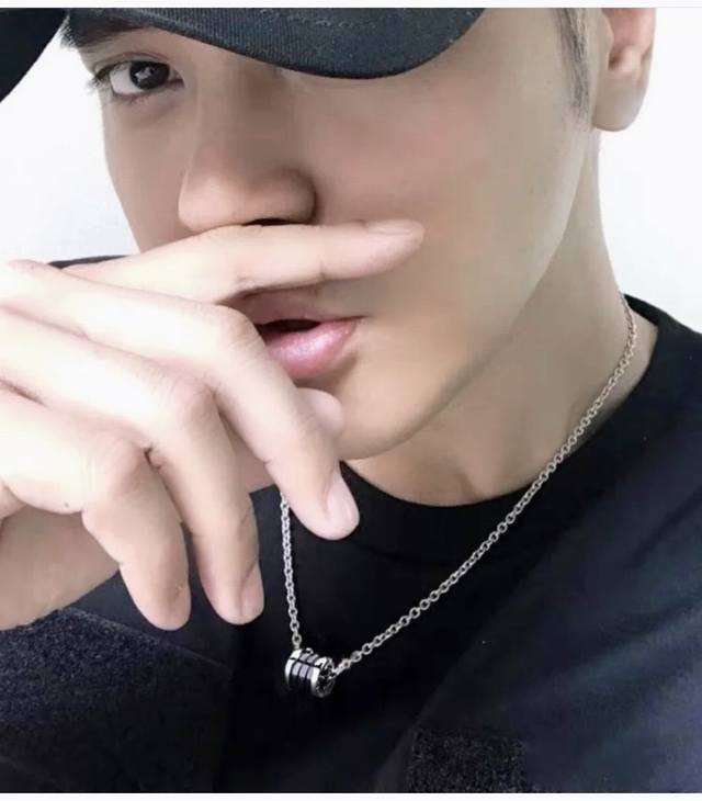 V Gold Haute Couture ~ Brand new Cnc Bulgari Little Red Man# Bvlgari B Zero 1 ch