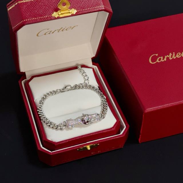 Cartier's high-end custom-made Leopard diamond bracelet features diamond-set cr