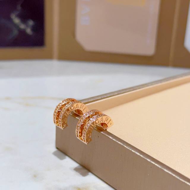 Bulgari earrings Bvlgari New B.Zero 1 Rock series rivet ceramic earrings for co