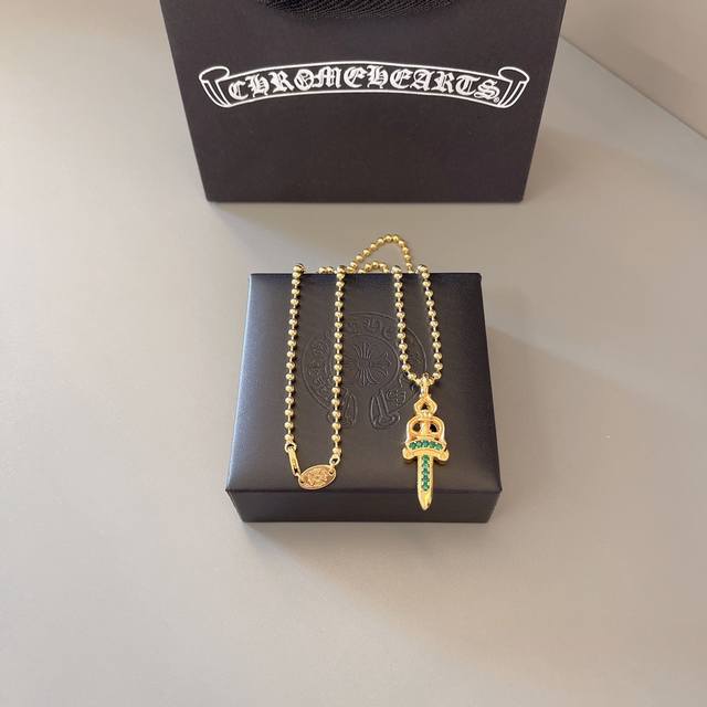 Too cool, the latest Chrome Hearts , no explosion, no hair , factory direct s