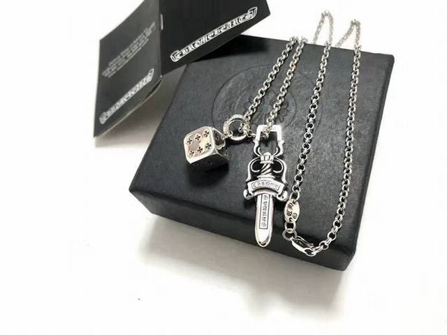 Counter quality Chrome Hearts Chrome Hearts dice necklace can be used as a coup