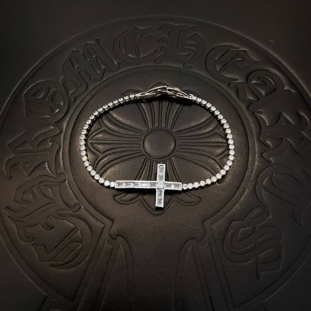 New counter quality Chrome Hearts full diamond cross bracelet with concave and