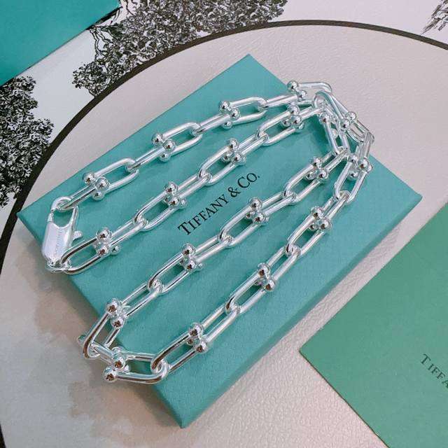 New Tiffany necklace from Tiffny & Co., a fine silver version from the official