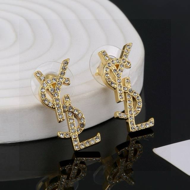 Ysl Saint Laurent earrings are classic, luxurious, fashionable, and versatile, j