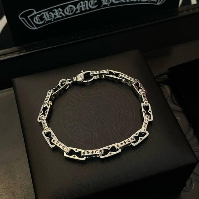 New counter quality Chrome Hearts retro cross bracelet, the original concave an