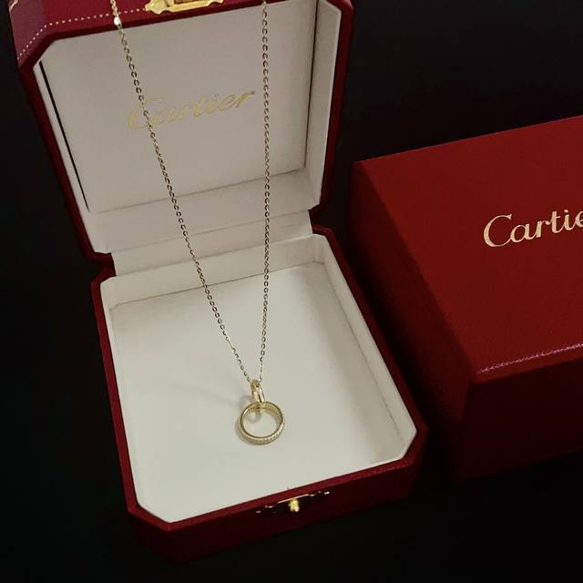 Cartier diamond necklace, a high-end custom version, inlaid with diamonds, made