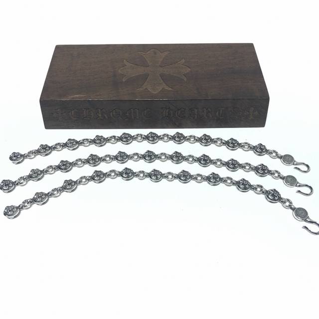 Chrome Hearts round anchor flower bracelet Popular with celebrities, the size ca