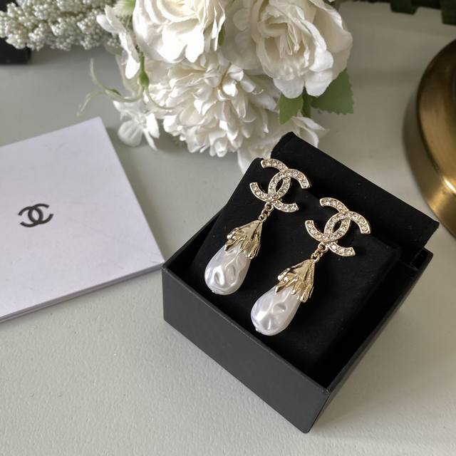 Sweet double C teardrop pearl earrings, the same style as Jennie's, the latest 2