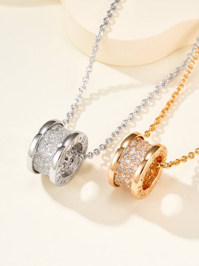 The B.Zero1 Rock collection draws inspiration from the famous Roman amphitheater