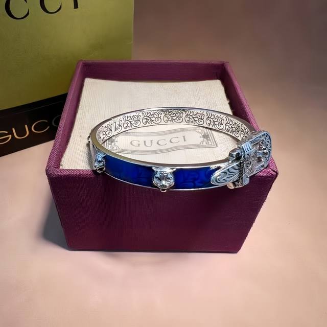 Gucci tiger head enamel bracelet