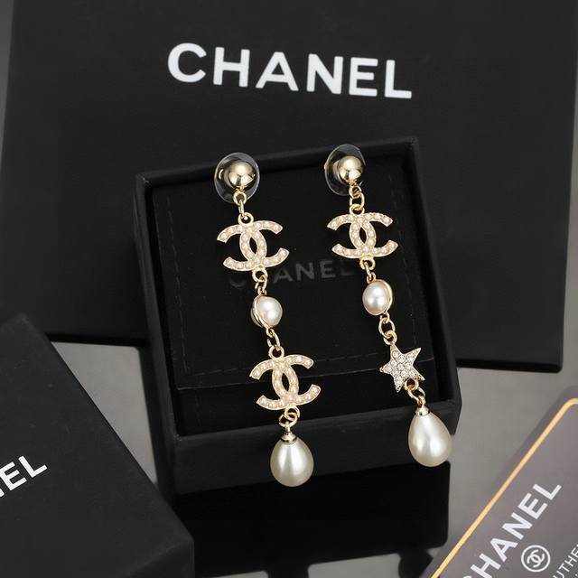 Chanel new models!!! Long earrings, ZP purchasing agent, original quality, very