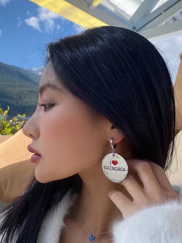 Original goods, new products, Balenciaga new style earrings, same as the counte