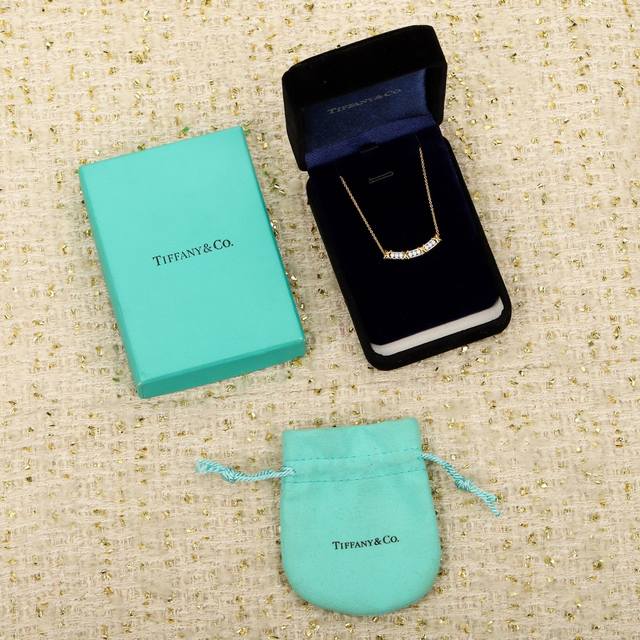 211714 We offer cross necklaces, customizable with real gold and diamonds. We on