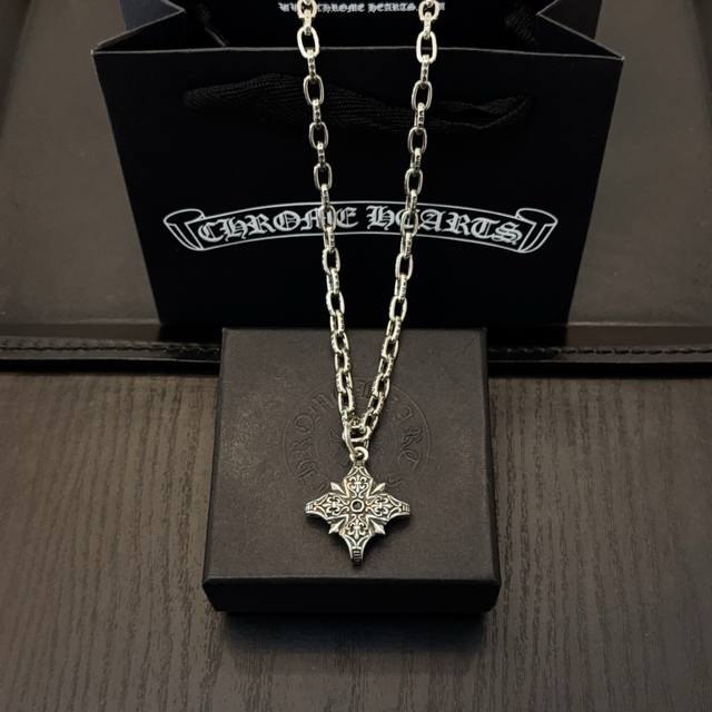 New counter quality Chrome Hearts classic retro cross necklace and cross flower